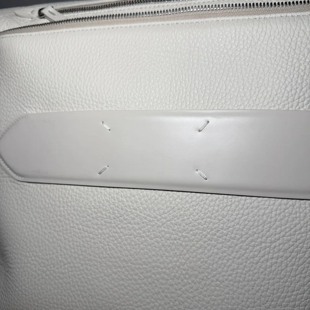 Maison Margiela Soft 5AC White On-Body Crossbody Messenger Shoulder Deerskin Bag